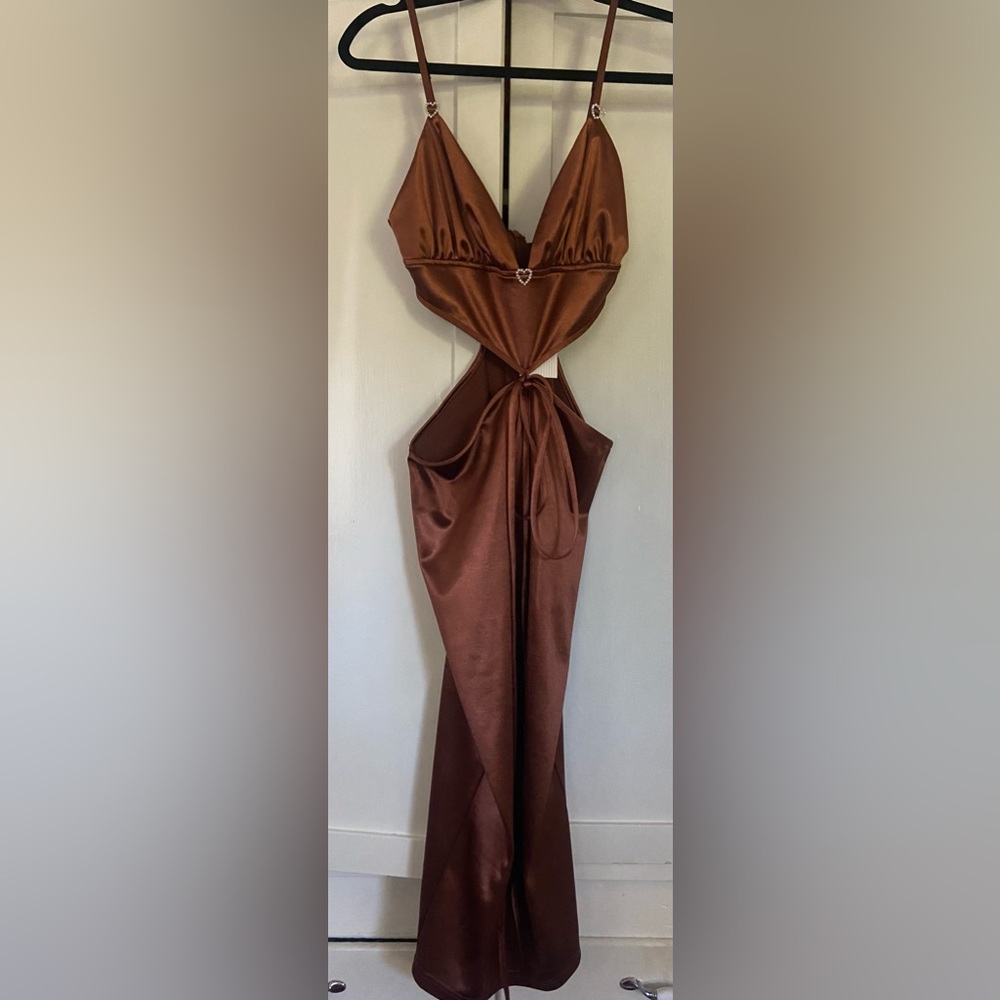 Brand new Bella Barnett Satin Dress in chocolate!